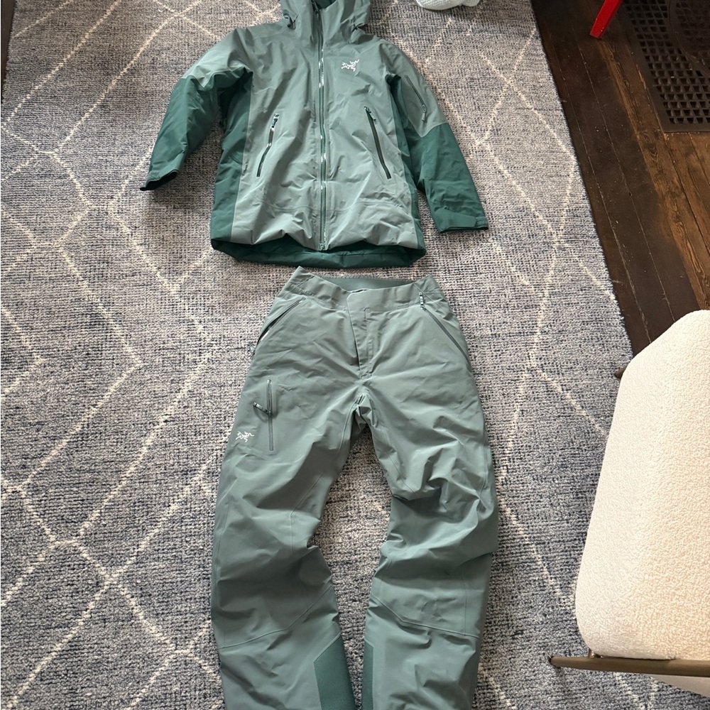 Arc'teryx insulated sentinel jacket and pants